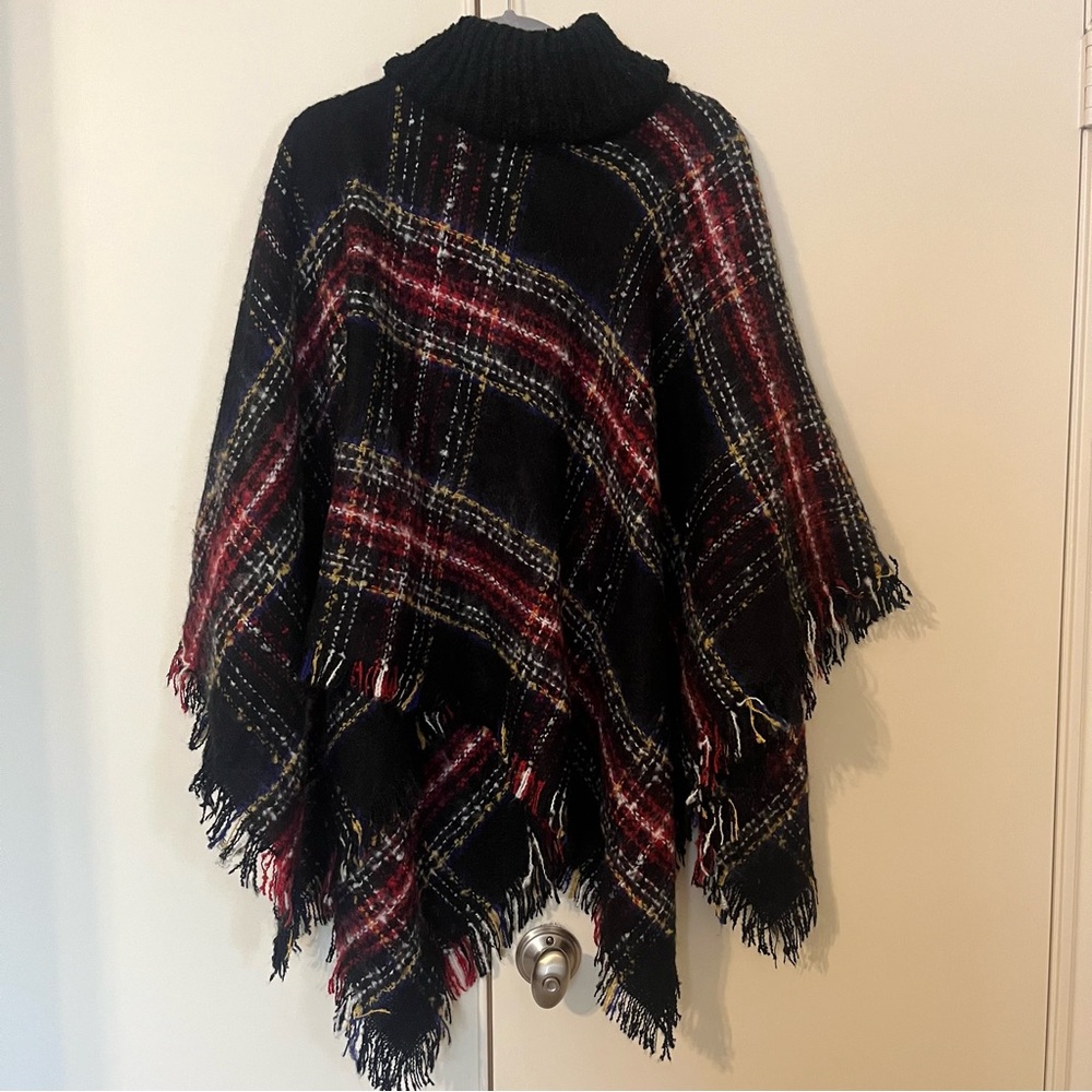 Harvé Benard Plaid Fringe Cape with Cowl Neck – One Size - Picture 4 of 8
